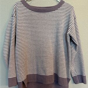 Size Small Super soft sweater